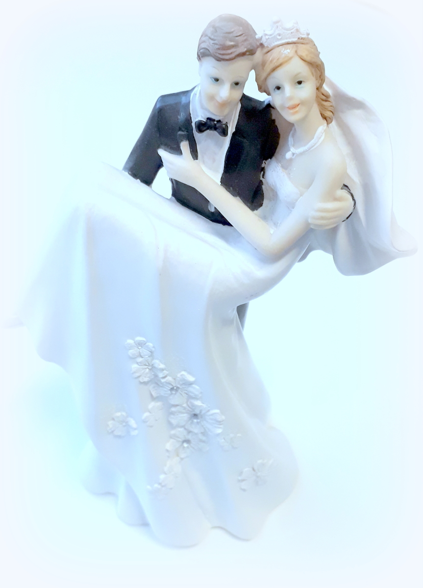 Tortenfigur Braut auf Händen Groß